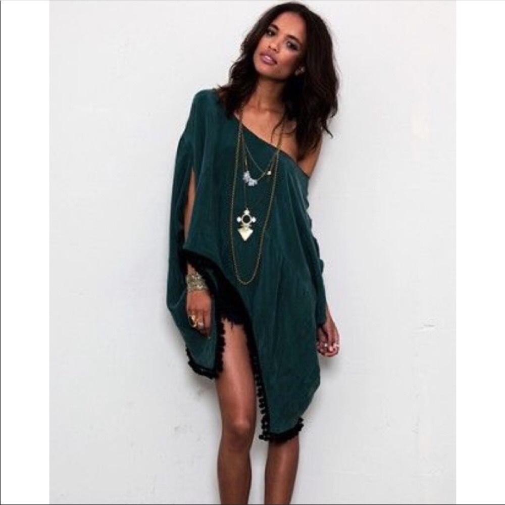 For Love & Lemons Caliente Cape Pom Pom Hemline M‎